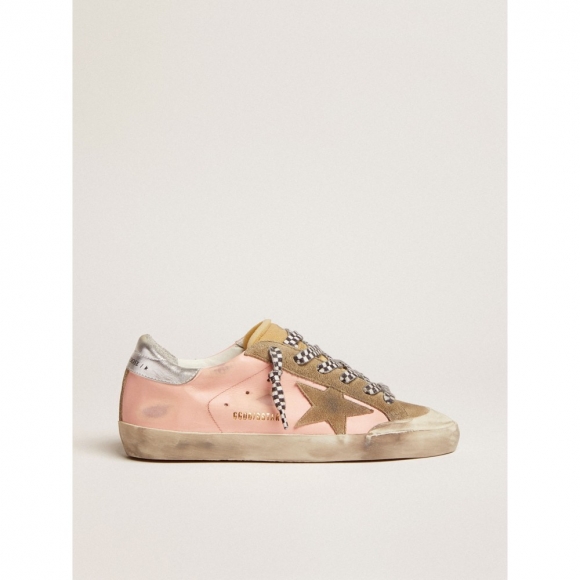 Super-Star sneakers in baby-pink leather with silver laminated leather heel tab